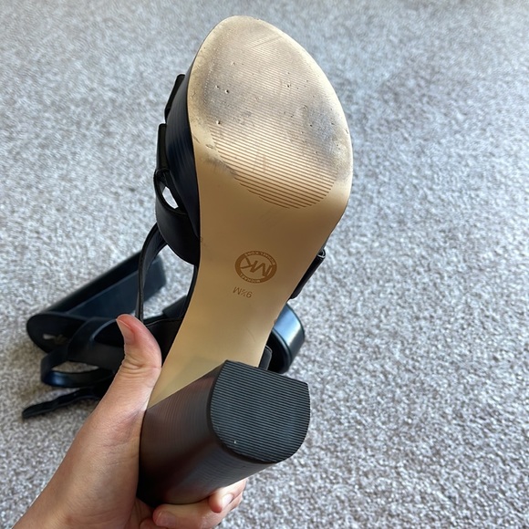 Michael Kors black heels - Picture 2 of 2
